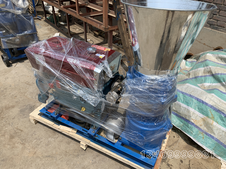 柴油機(jī)款平模飼料顆粒機(jī) 柴油機(jī)款平模飼料顆粒機(jī)