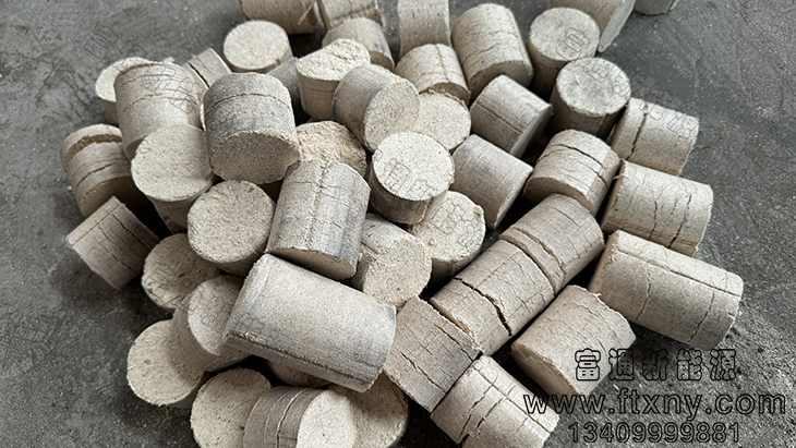 直徑5厘米的木屑棒狀燃料 直徑5厘米的木屑棒狀燃料