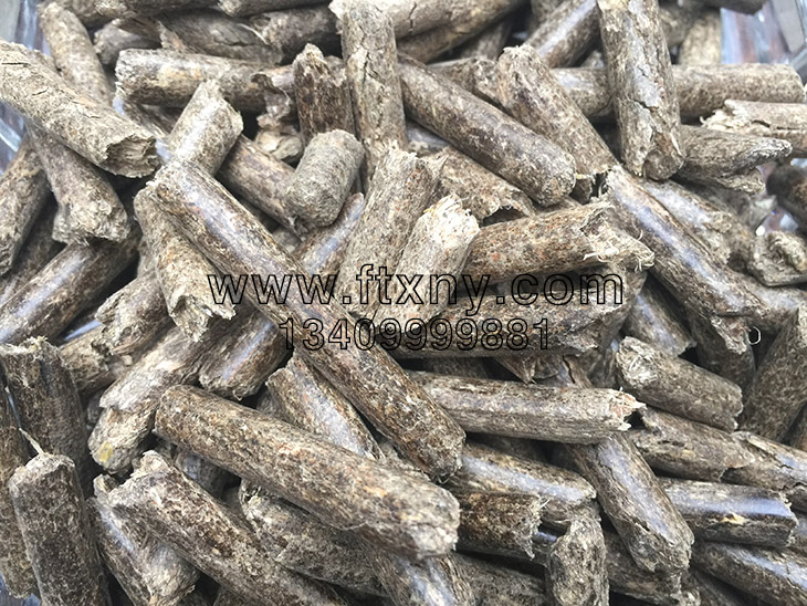 秸稈顆粒機(jī)壓制的玉米秸稈顆粒燃料 秸稈顆粒機(jī)壓制的玉米秸稈顆粒燃料